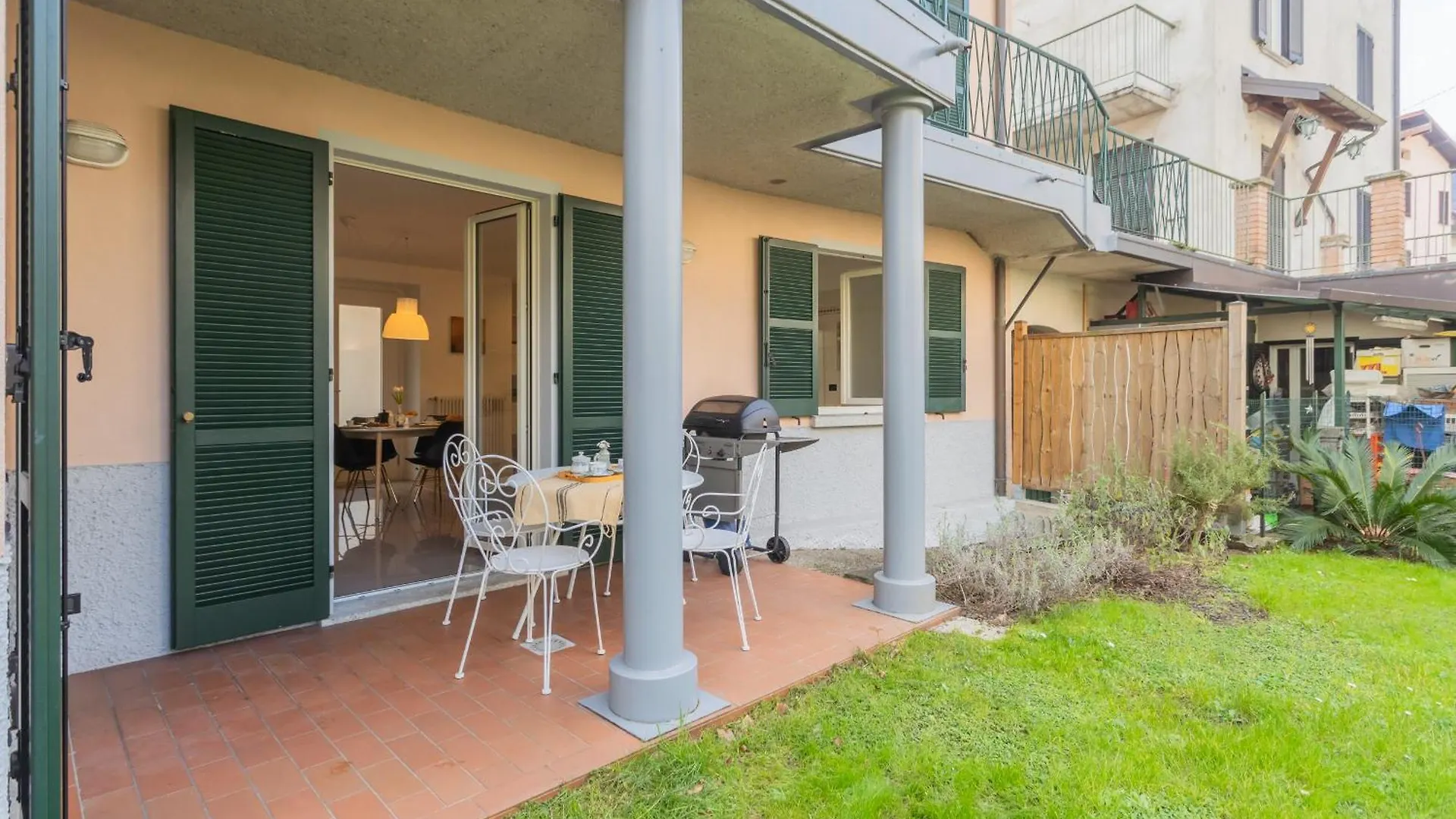 Ponente Balcony & Garden By Rent All Como Gravedona Italia