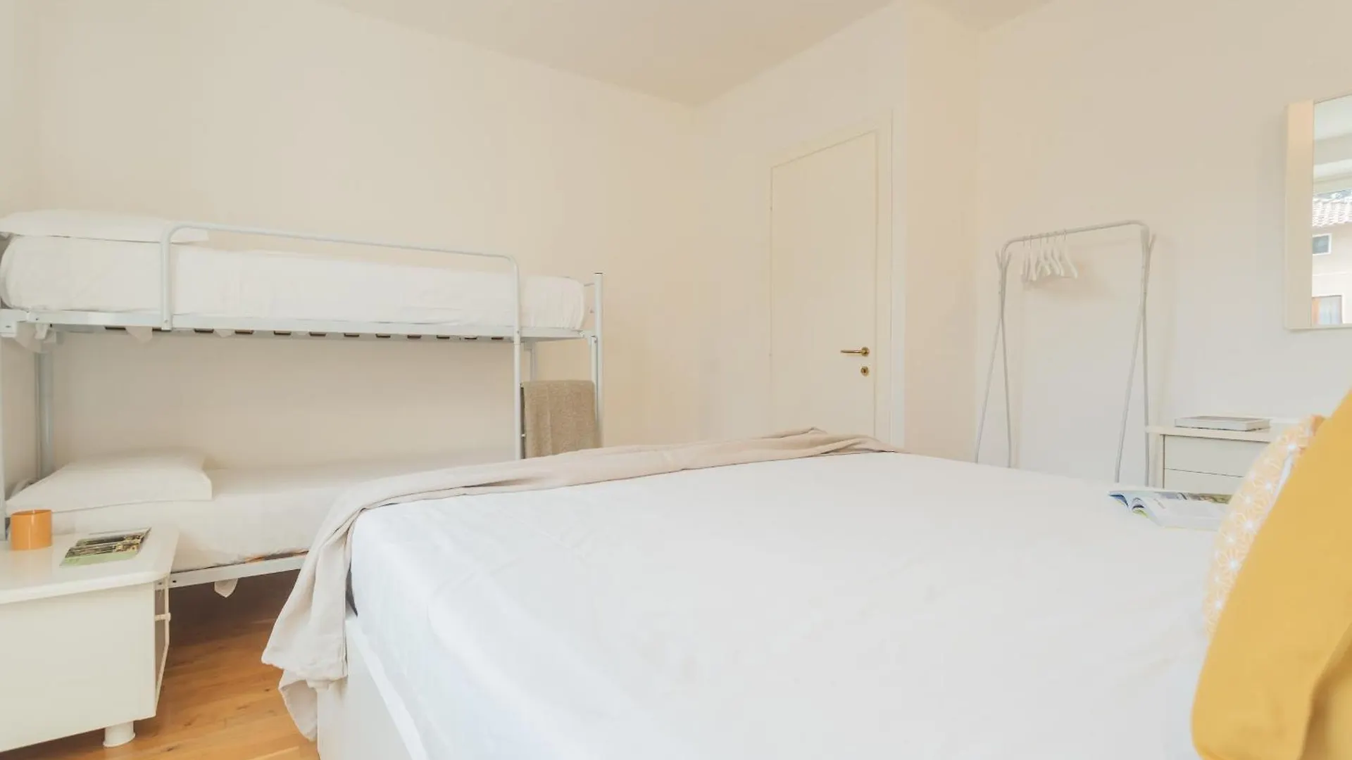 Ponente Balcony & Garden By Rent All Como Gravedona Apartamento