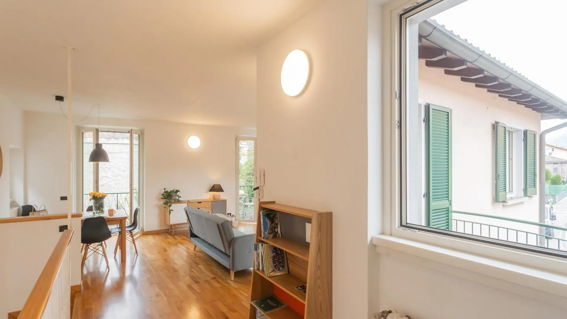 Ponente Balcony & Garden By Rent All Como Gravedona Apartamento