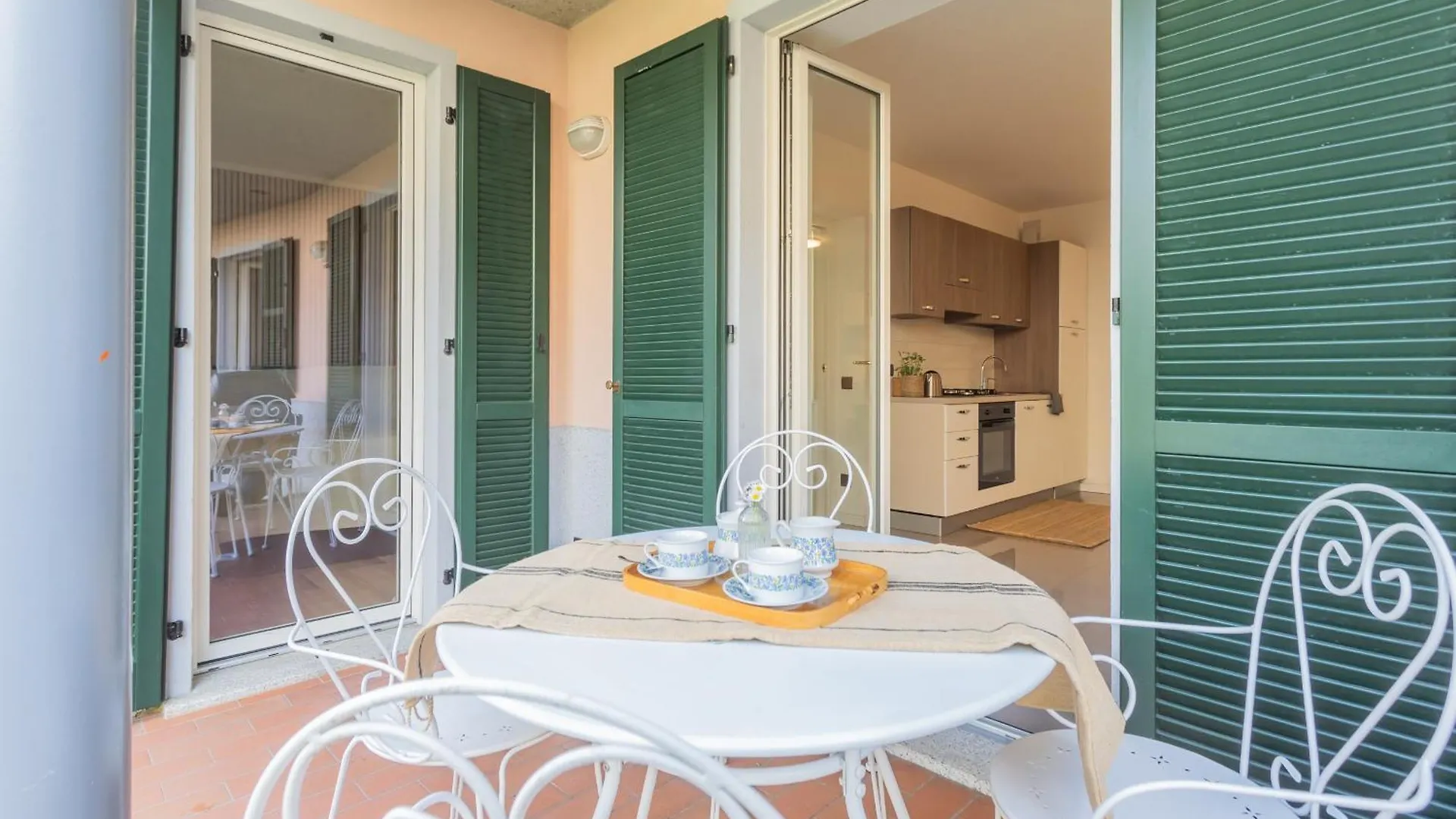 Ponente Balcony & Garden By Rent All Como Gravedona Apartamento