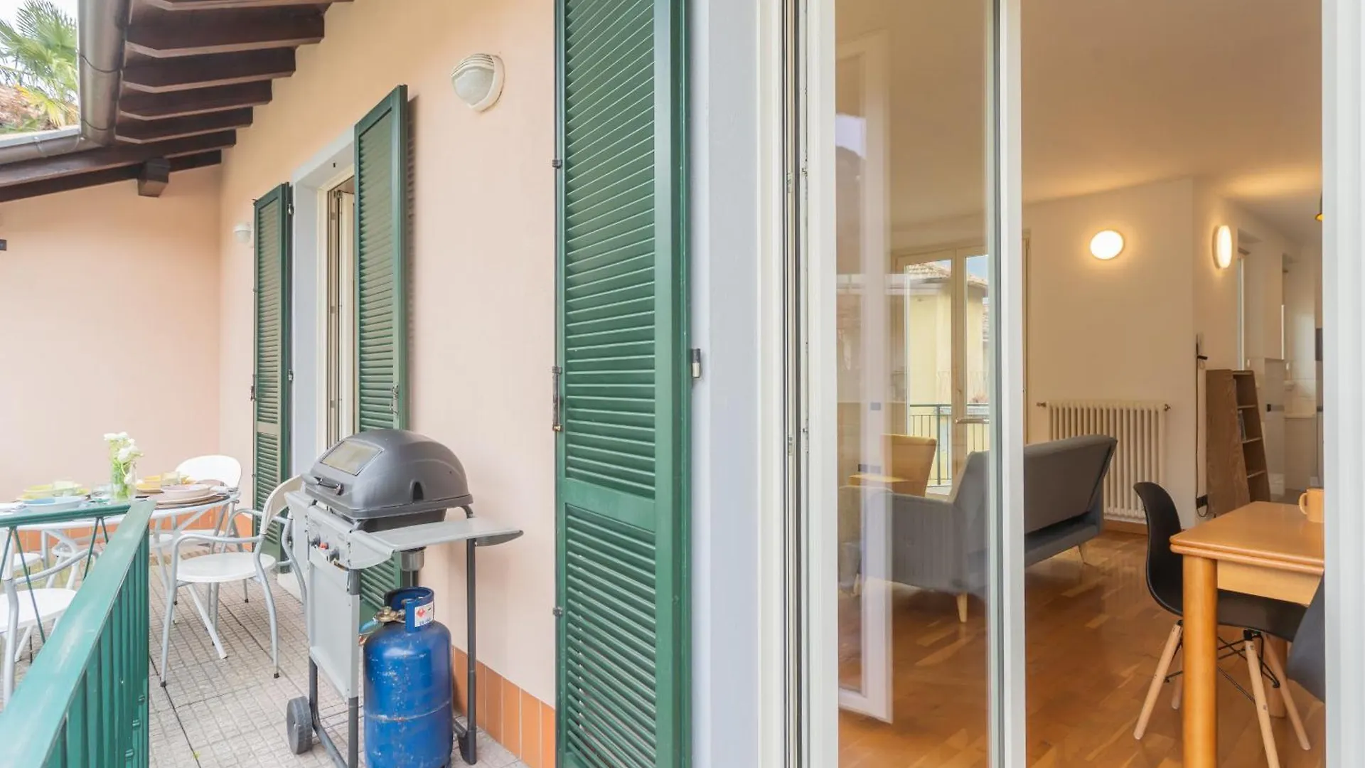 Ponente Balcony & Garden By Rent All Como Gravedona Apartment