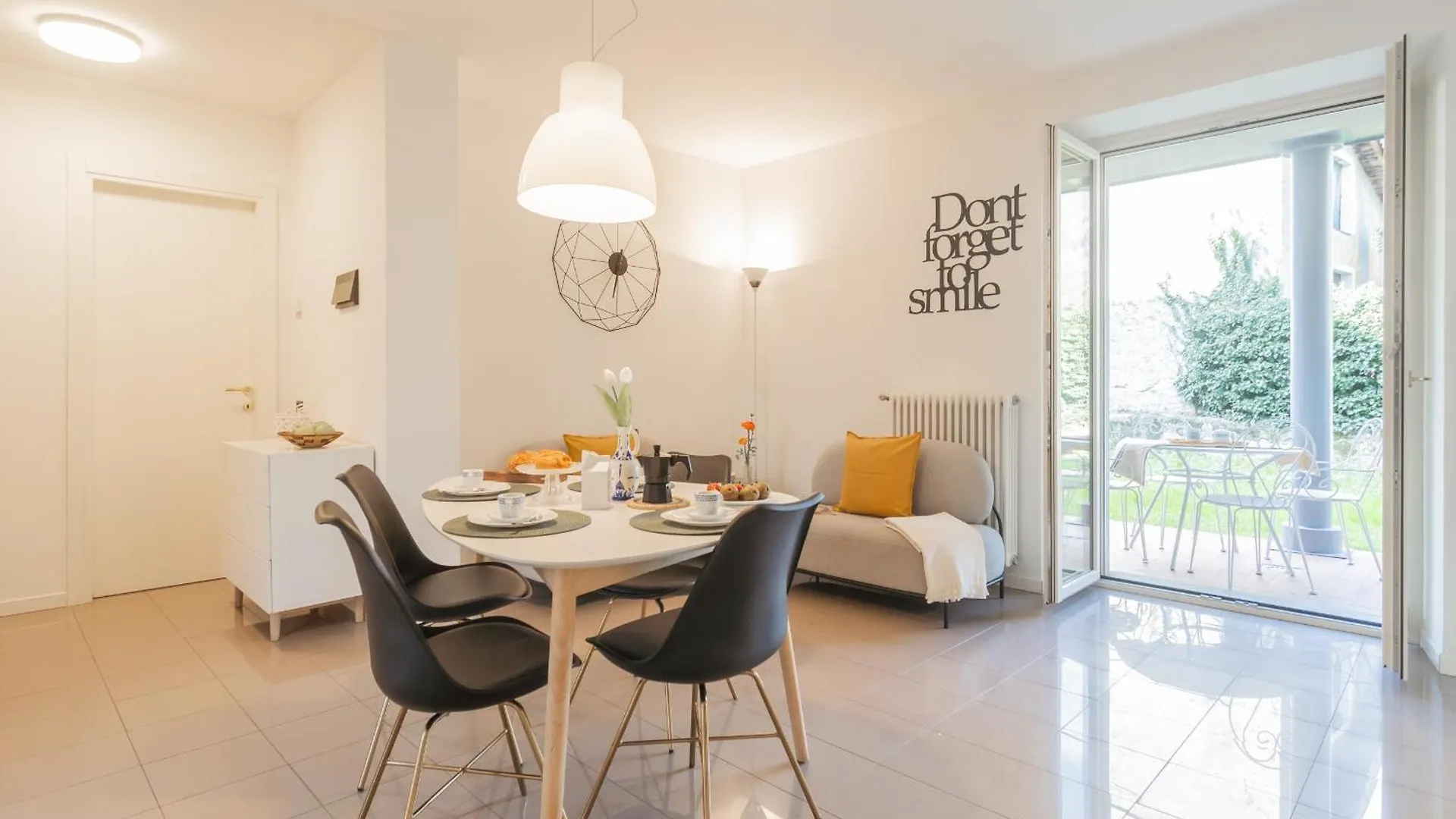 Ponente Balcony & Garden By Rent All Como Gravedona 0*,  Italien